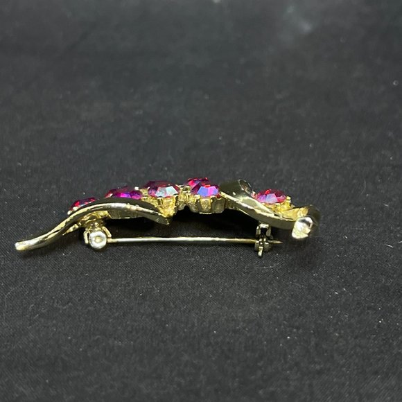 Vintage Gold Tone And Pink Aurora Borealis Rhinestone Leaf Brooch (4160) - Picture 3 of 6